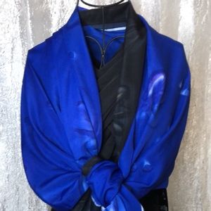 CASUAL MOVEMENTS scarf/wrap